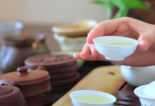 荷叶减肥茶如何吃 荷叶减肥茶的做法